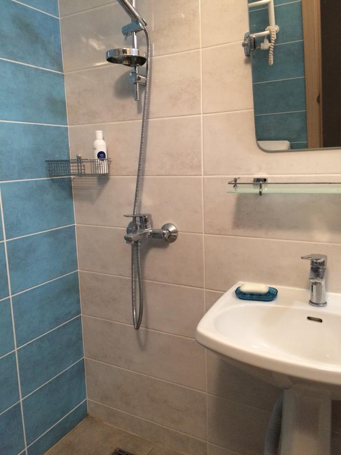 2-Kh Kom-Ia Kvartira V Tsentre Odessy Odessa Extérieur photo